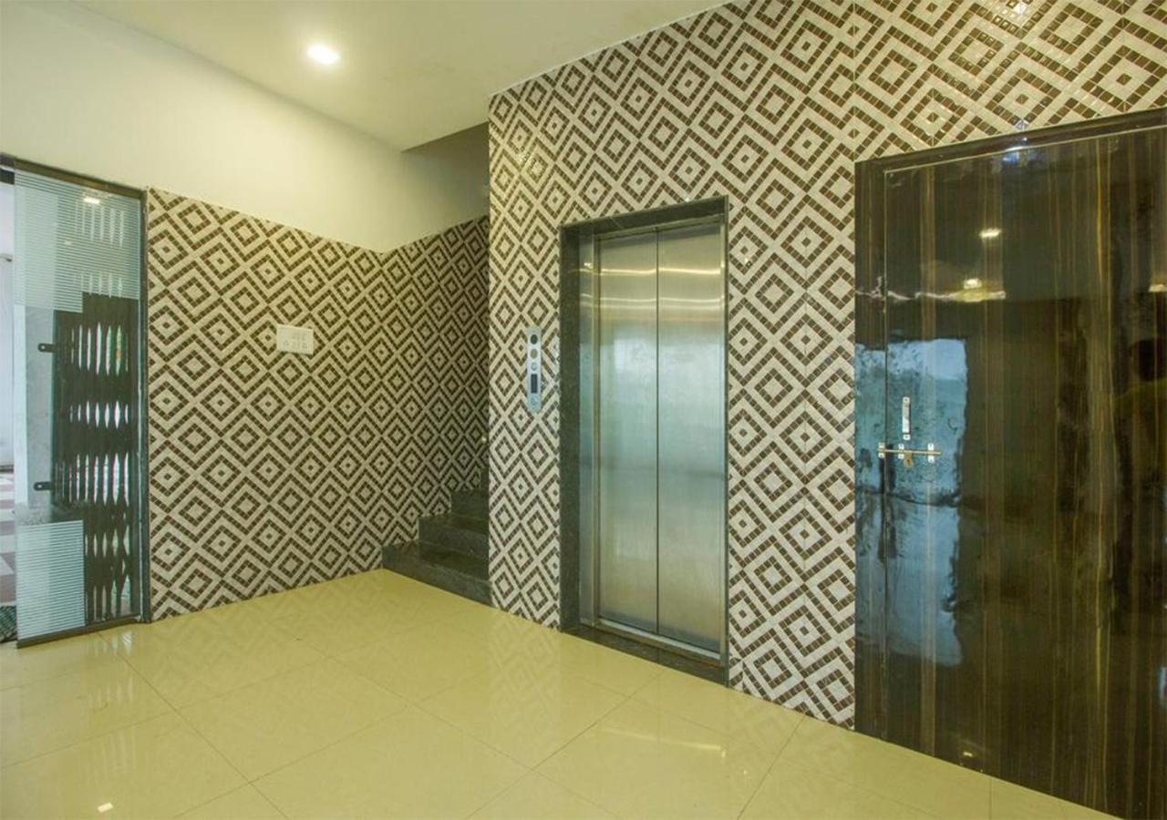 Hotel Wayfare Ширди Екстериор снимка